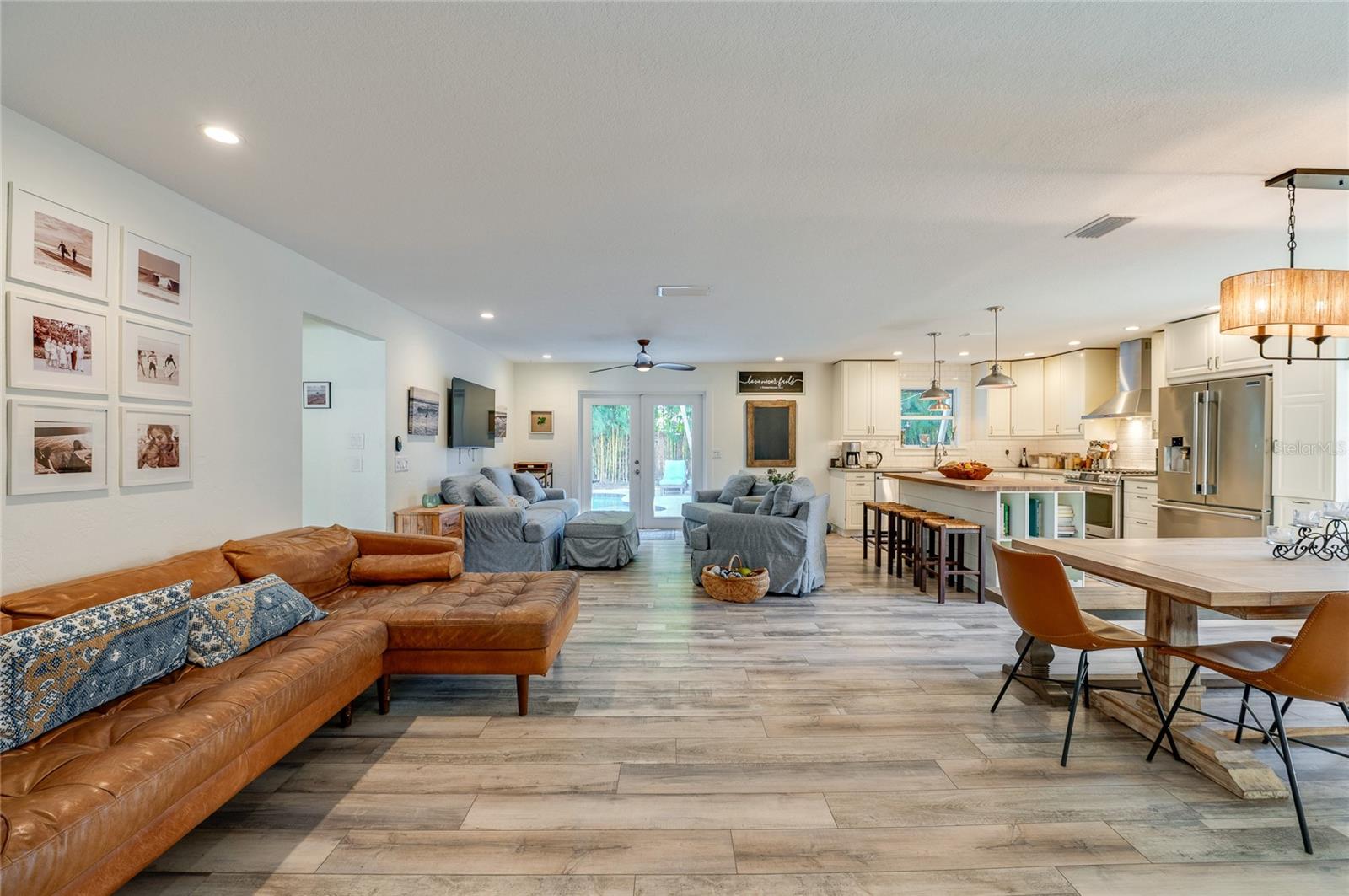 Image 11 of 61 For 871 Lindenwood Circle E