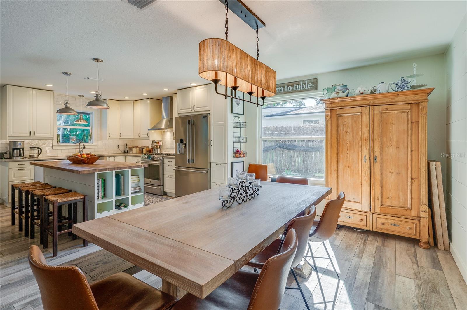 Image 12 of 61 For 871 Lindenwood Circle E