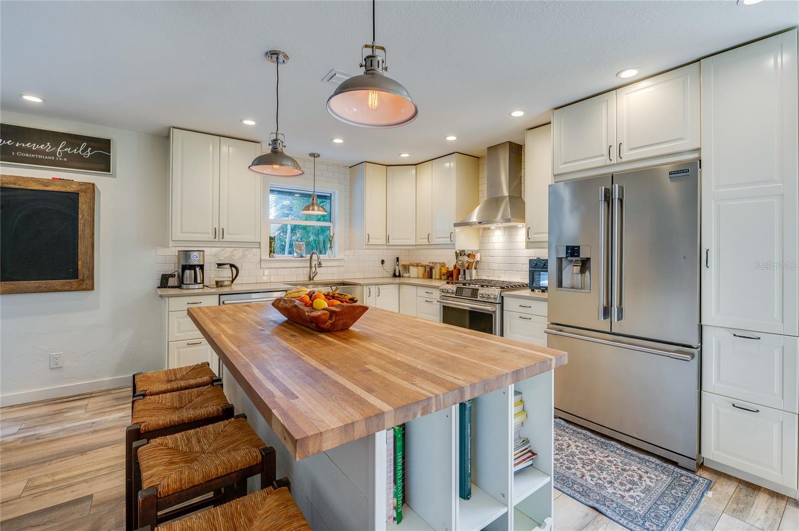 Image 14 of 61 For 871 Lindenwood Circle E