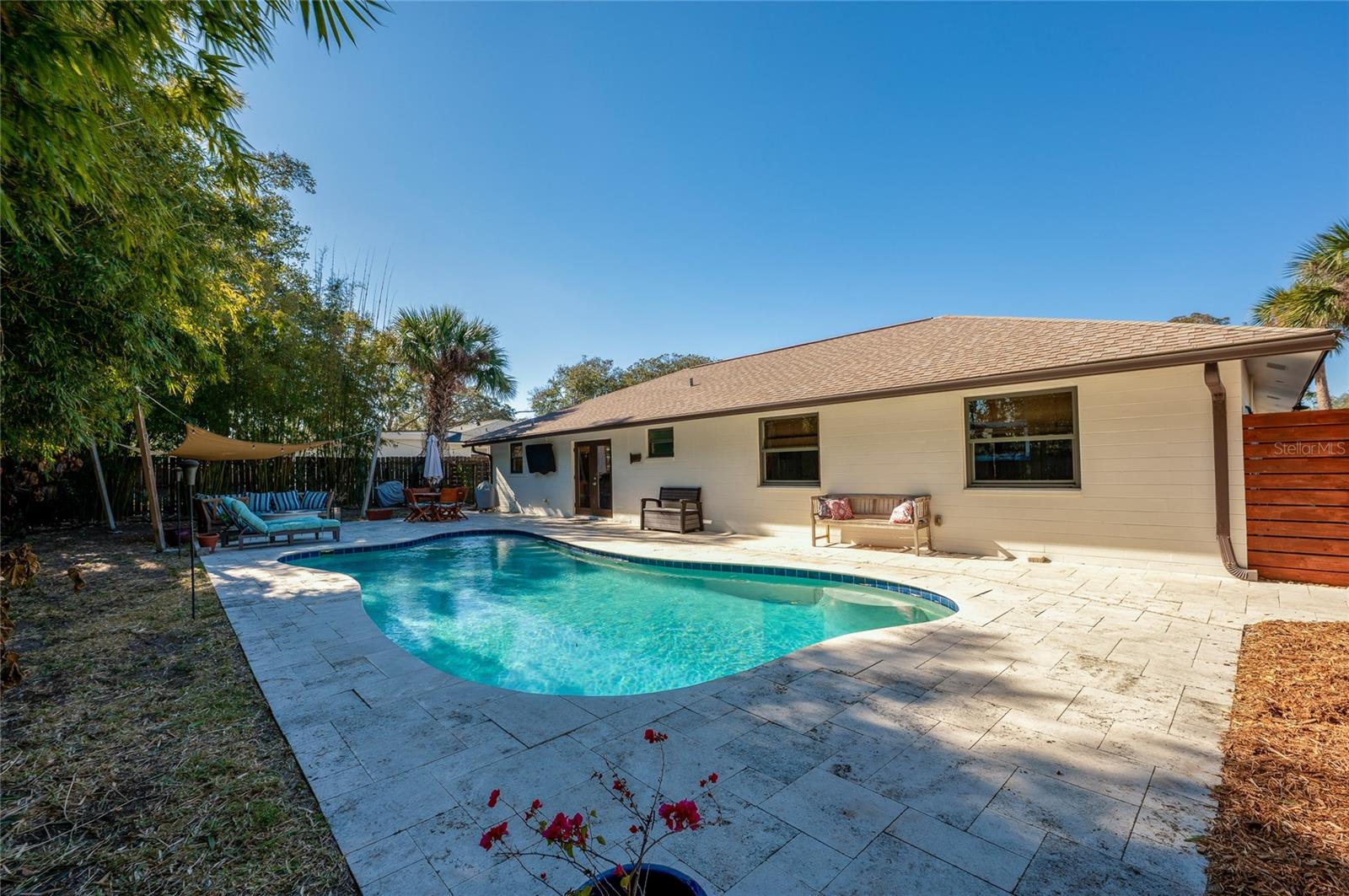 Image 33 of 61 For 871 Lindenwood Circle E