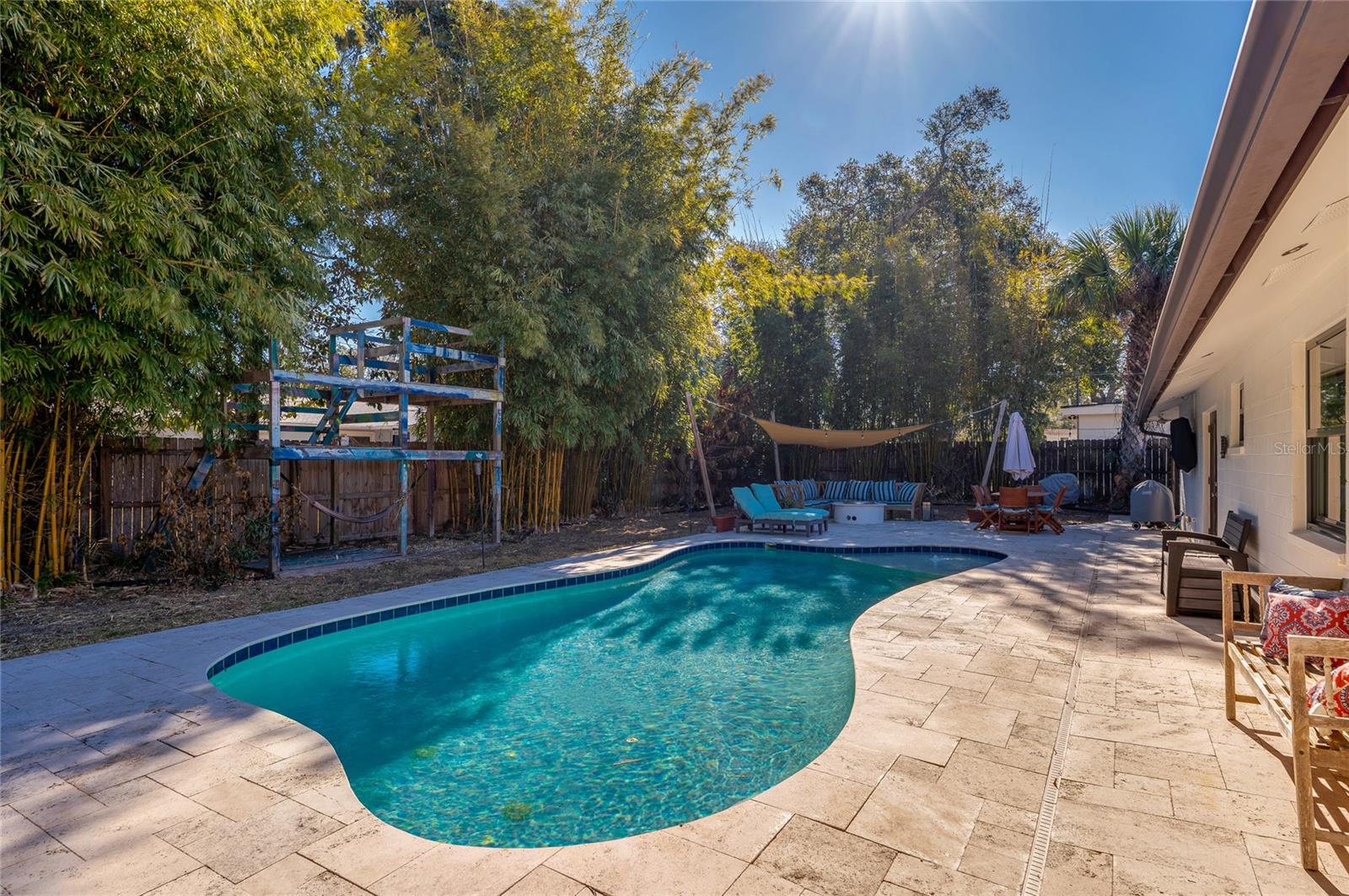 Image 4 of 61 For 871 Lindenwood Circle E