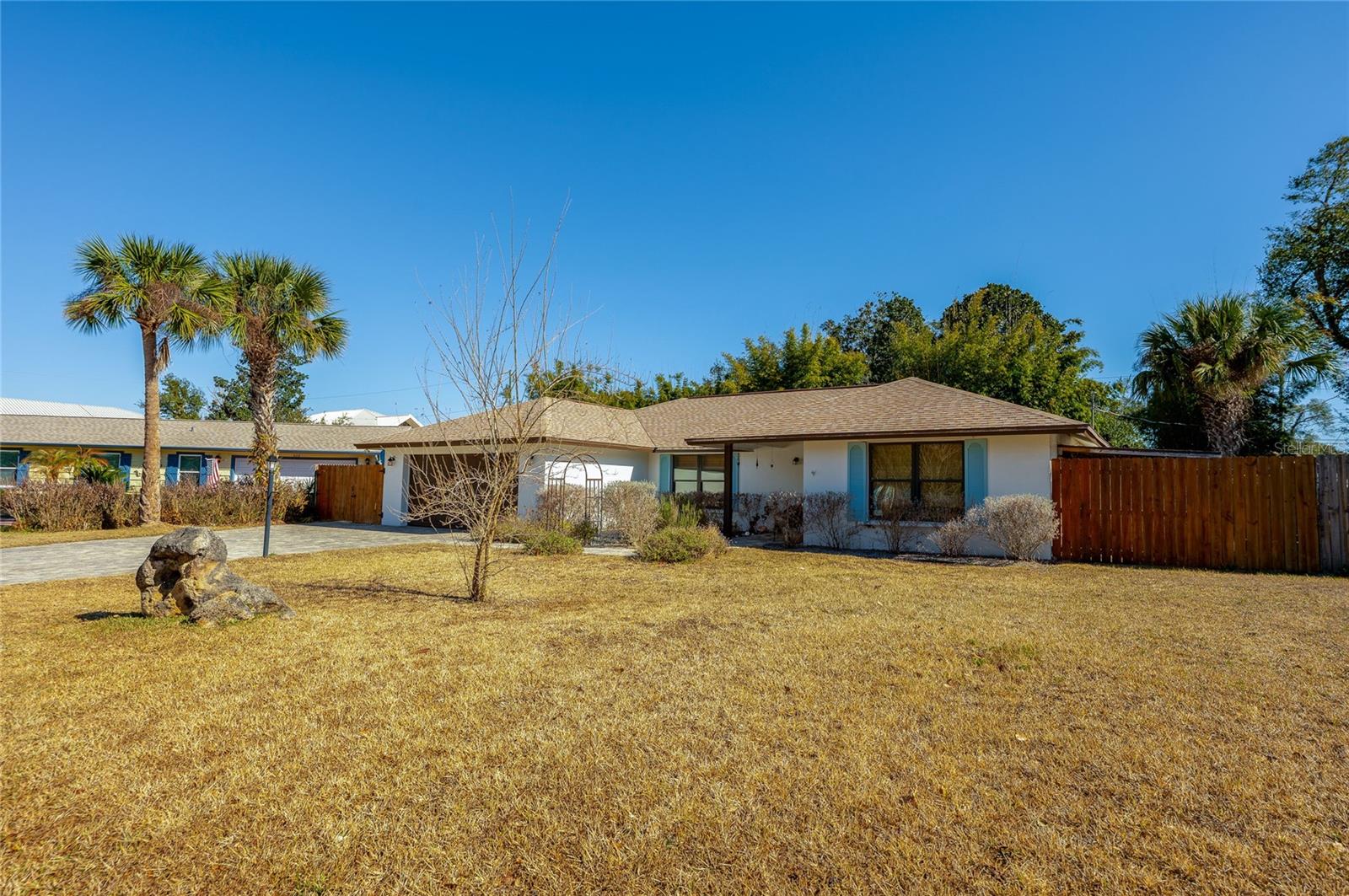 Image 46 of 61 For 871 Lindenwood Circle E