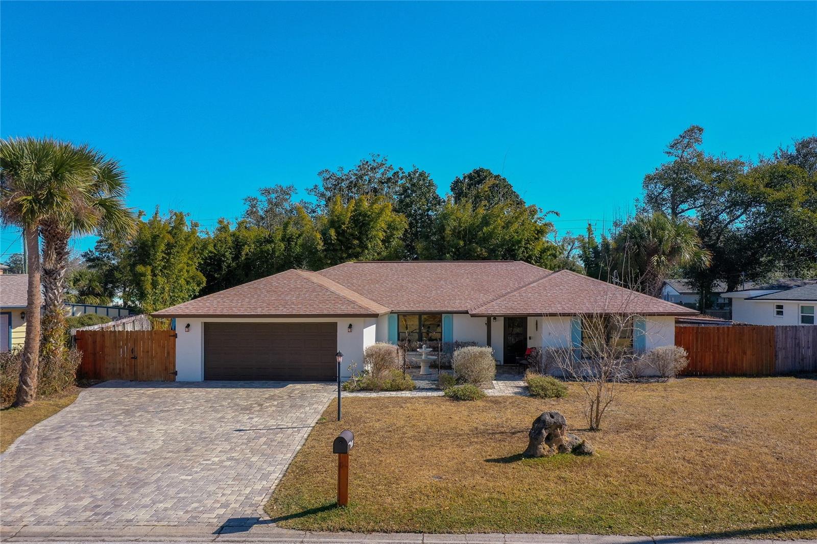 Image 7 of 61 For 871 Lindenwood Circle E