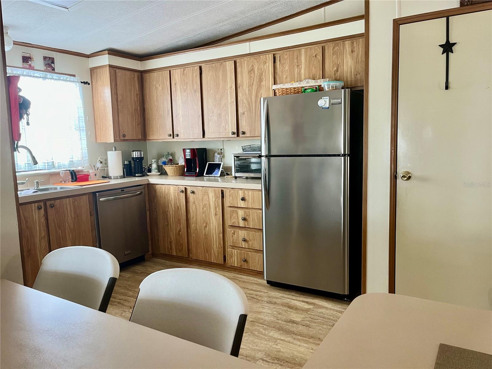 Image 14 of 58 For 4 Windward Drive