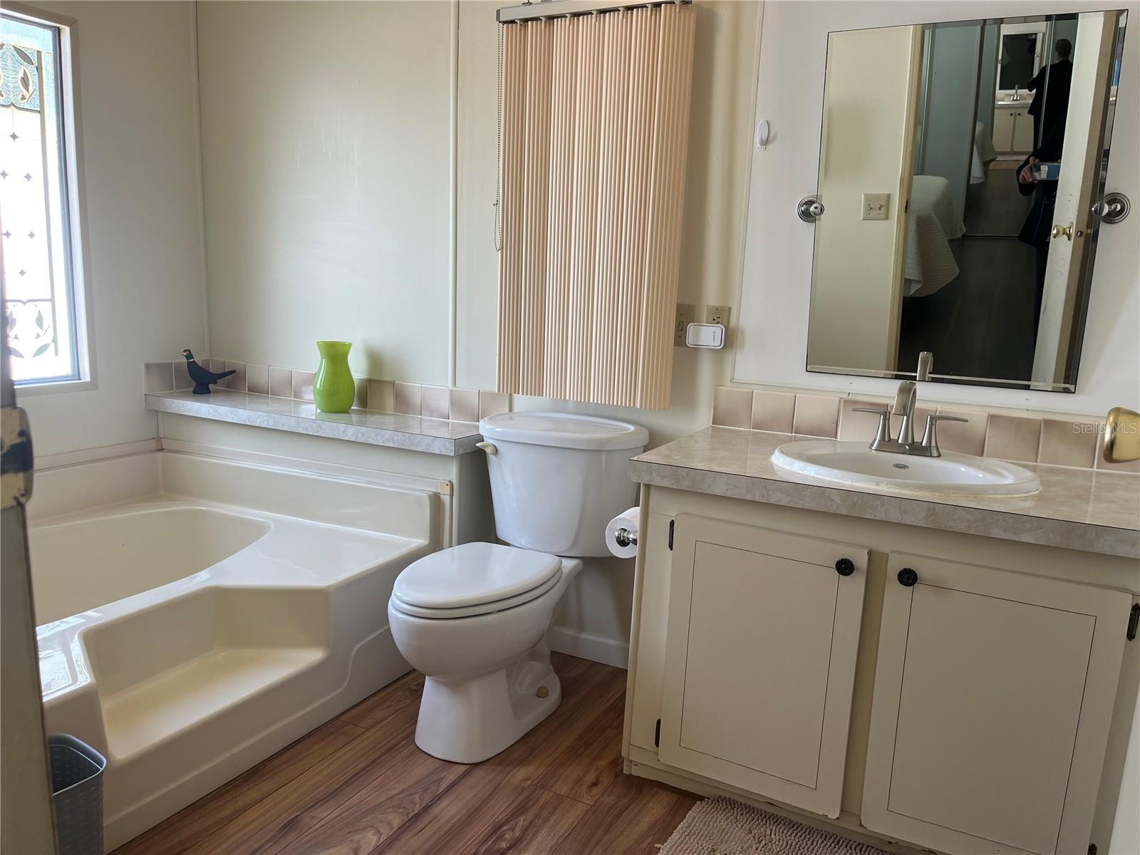 Image 21 of 58 For 4 Windward Drive