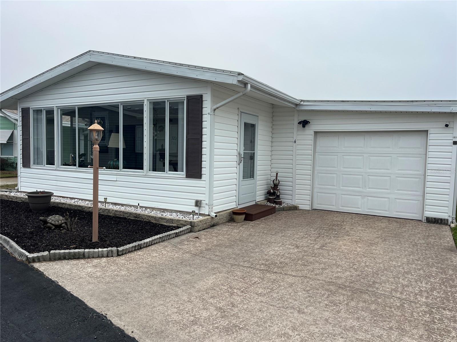 Image 3 of 58 For 4 Windward Drive