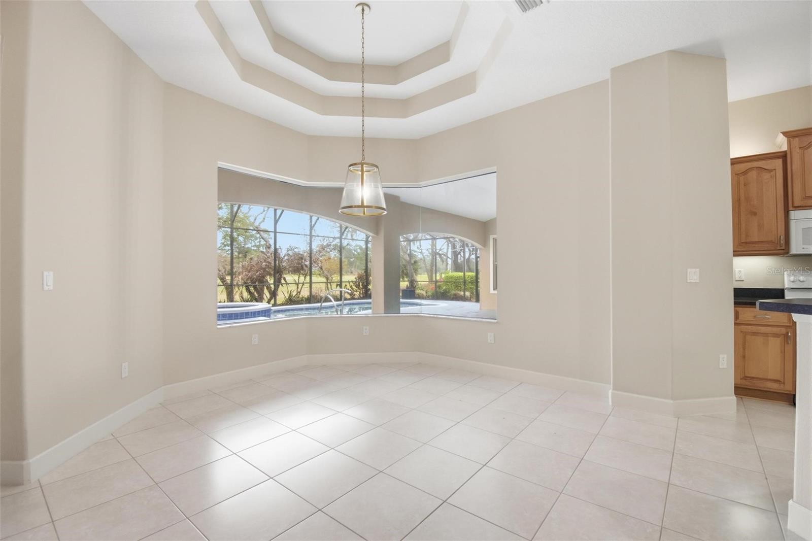 Image 11 of 48 For 21 Eastlake Drive