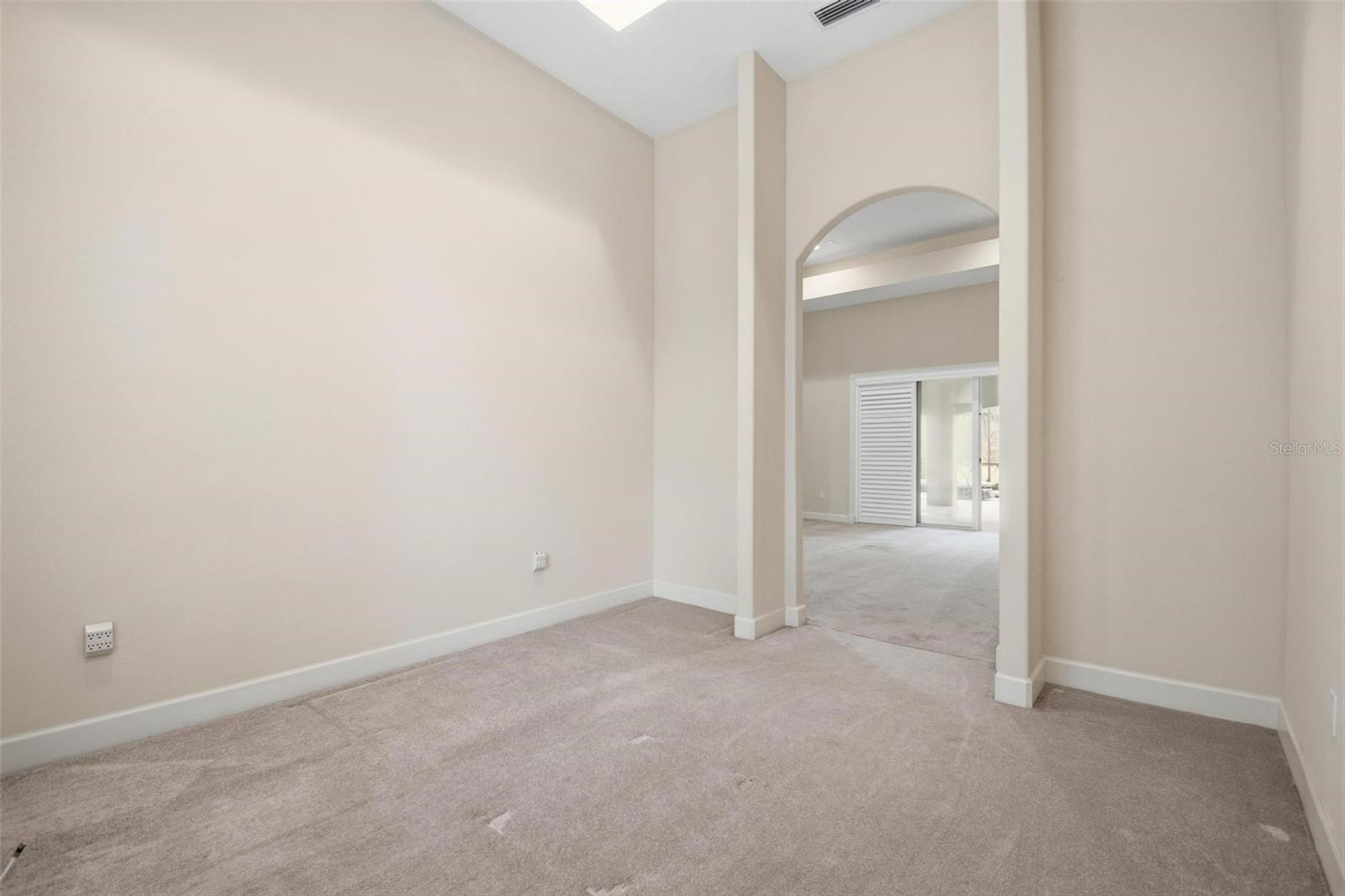 Image 16 of 48 For 21 Eastlake Drive