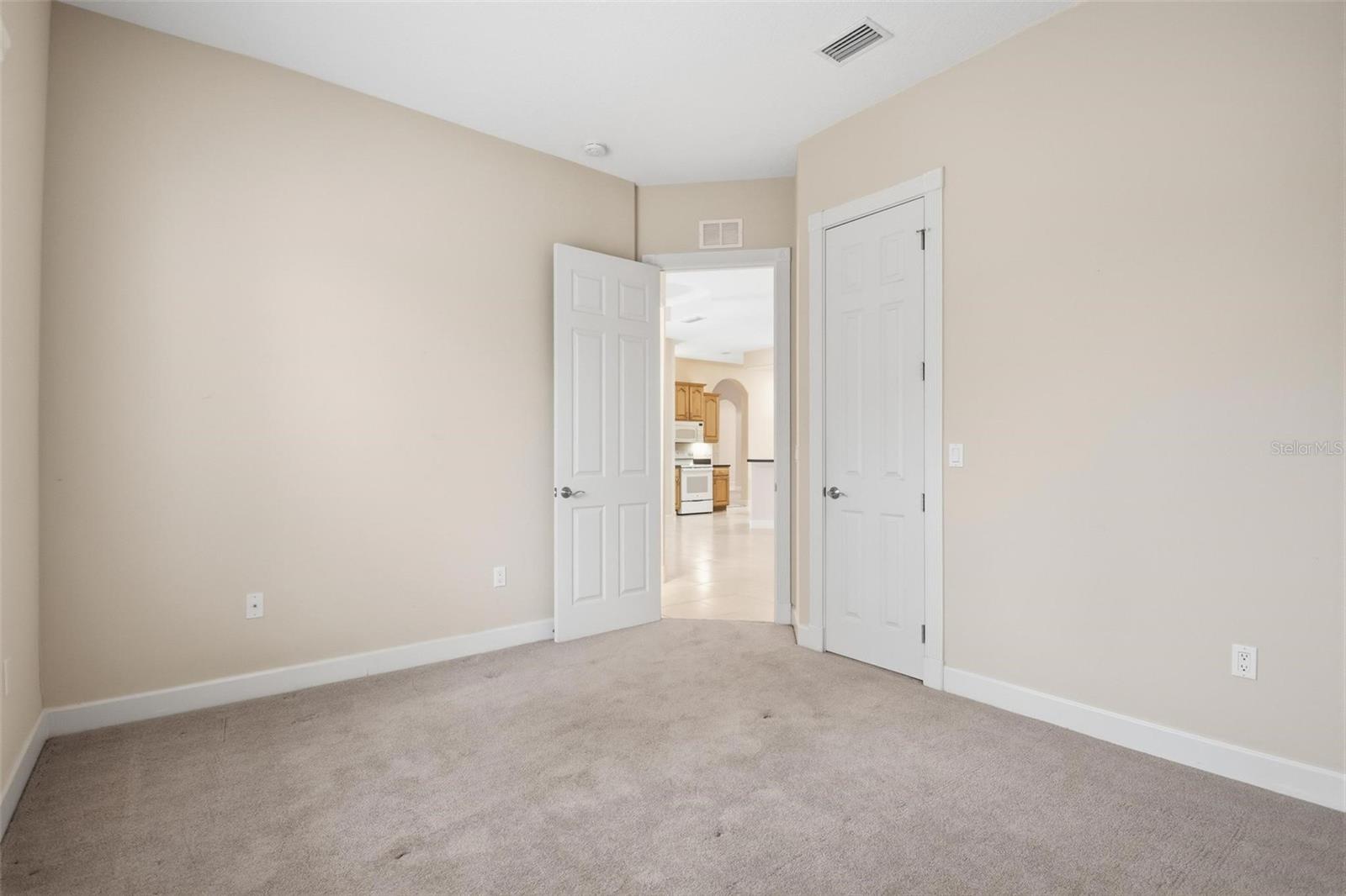 Image 23 of 48 For 21 Eastlake Drive