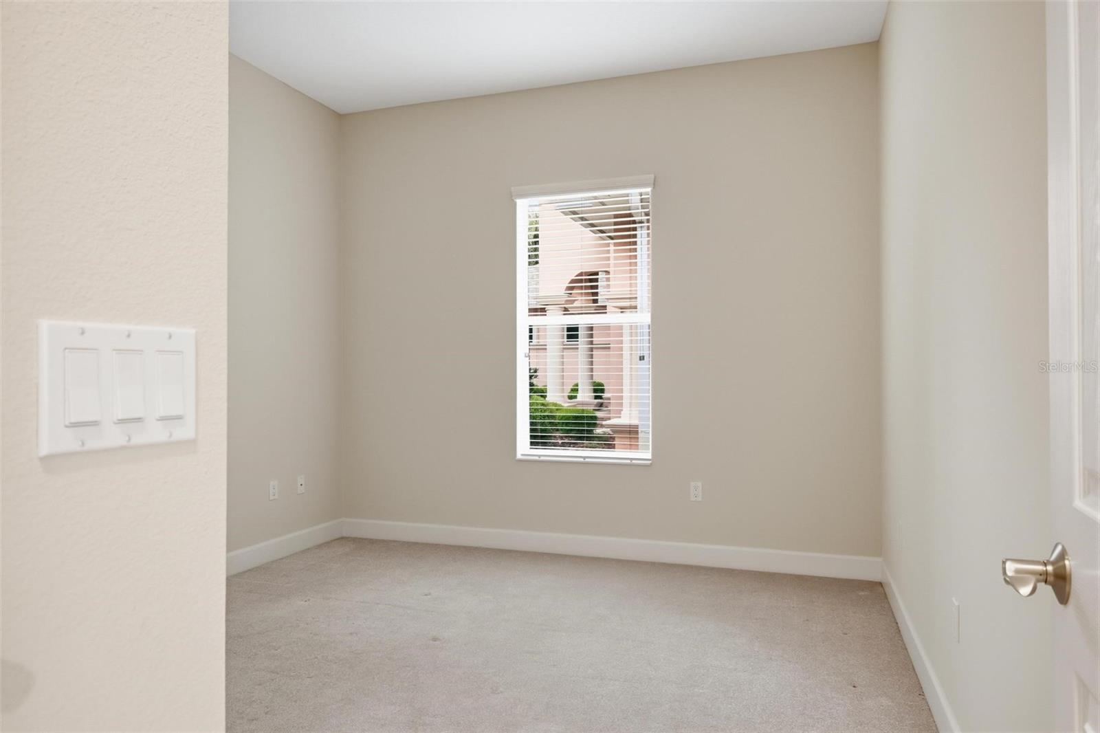 Image 29 of 48 For 21 Eastlake Drive