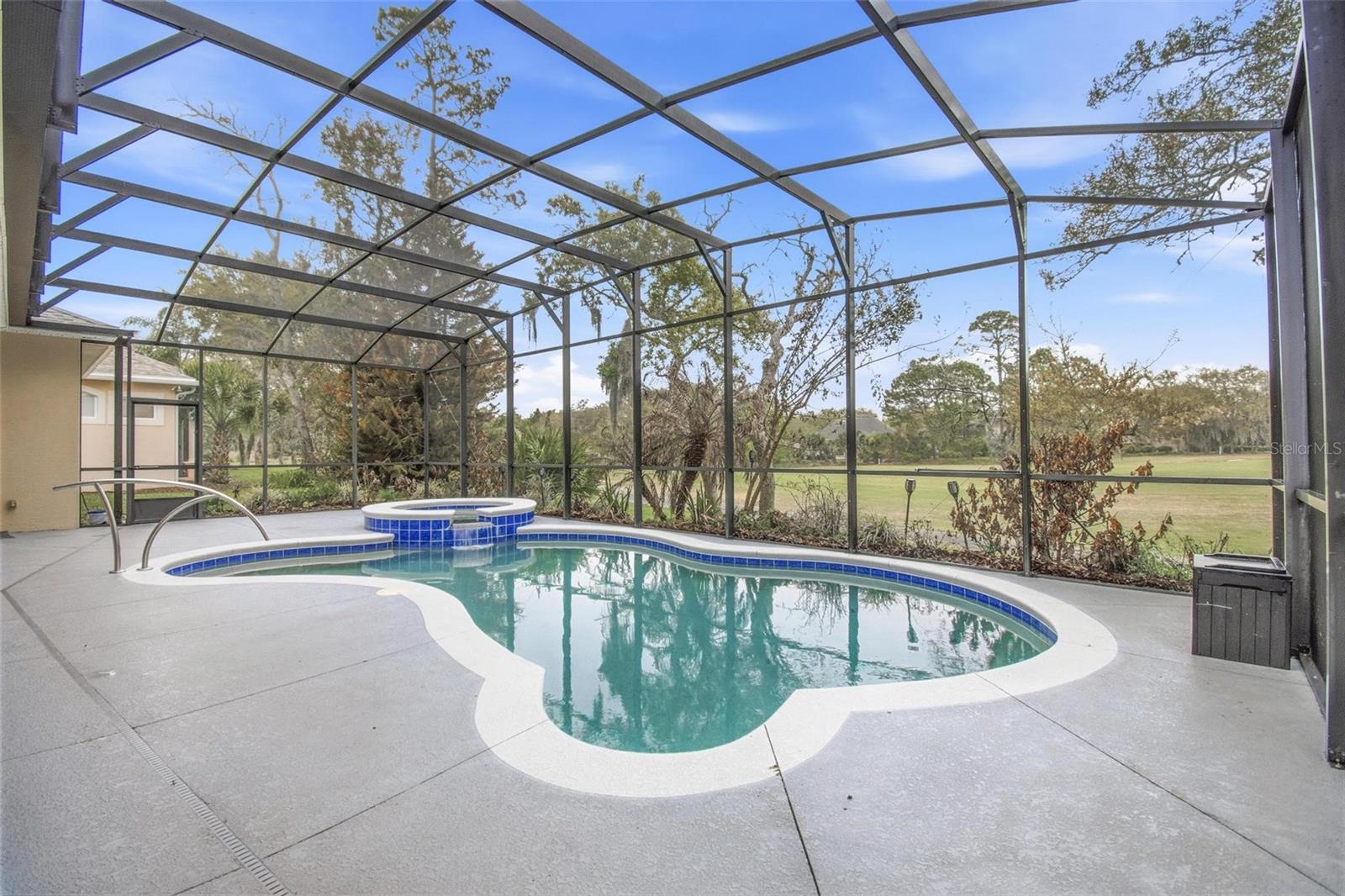 Image 36 of 48 For 21 Eastlake Drive