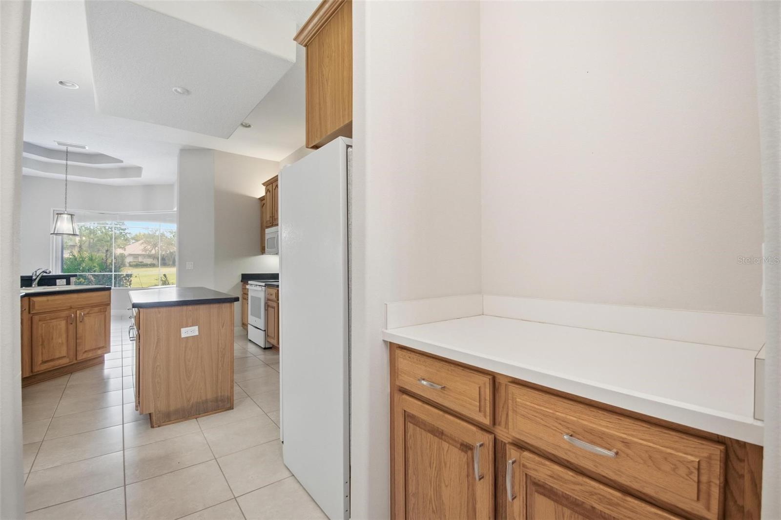 Image 4 of 48 For 21 Eastlake Drive