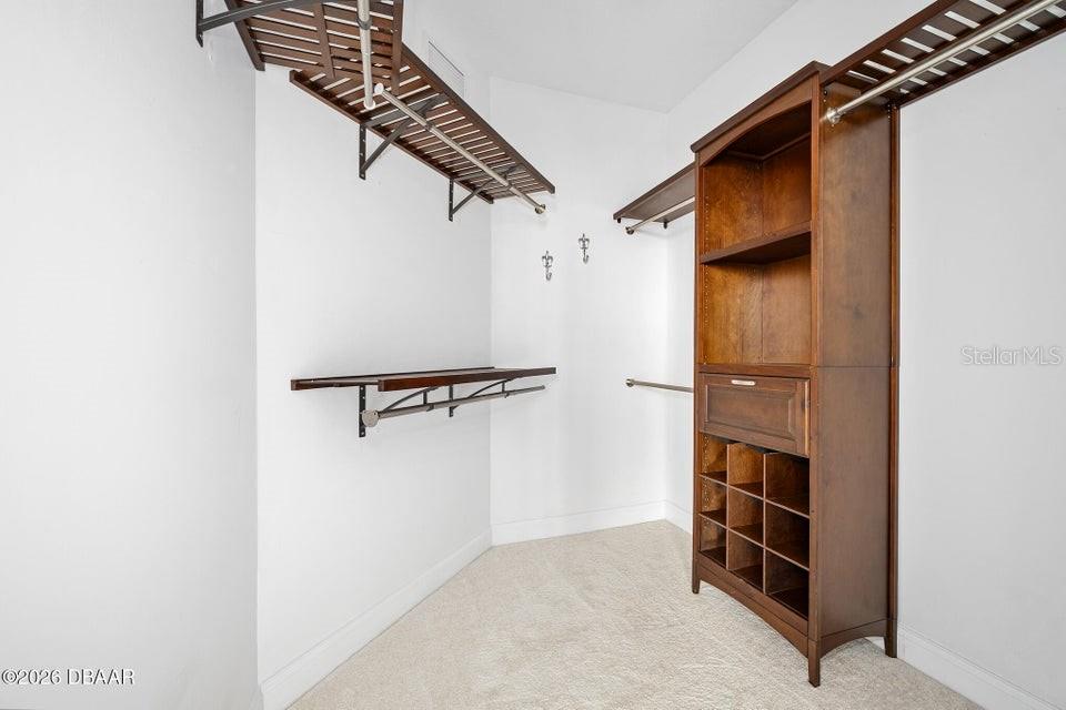 Image 19 of 54 For 231 Riverside Drive 604-1