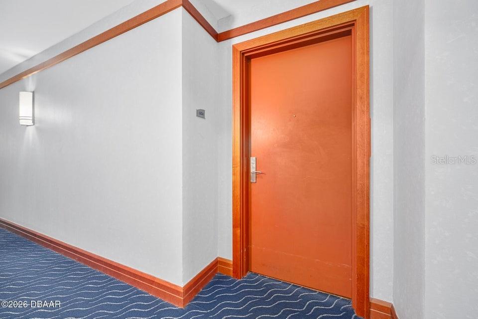 Image 2 of 54 For 231 Riverside Drive 604-1