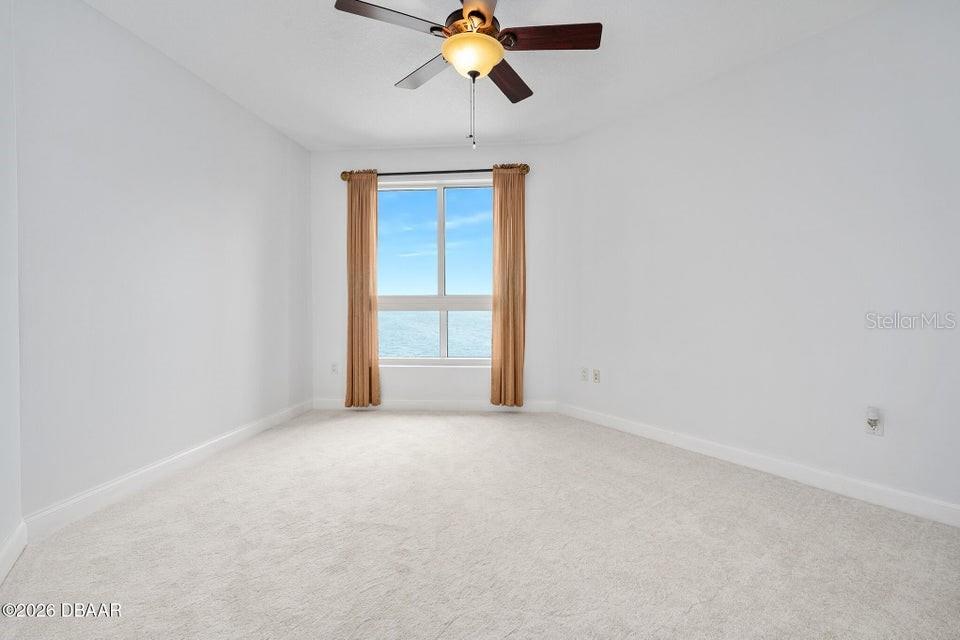 Image 21 of 54 For 231 Riverside Drive 604-1