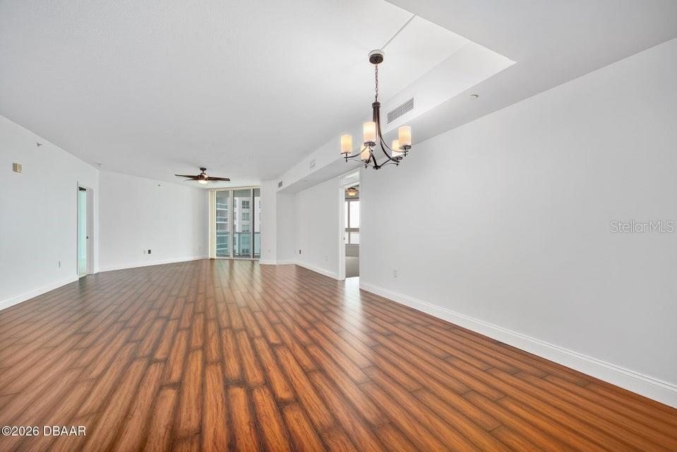 Image 29 of 54 For 231 Riverside Drive 604-1