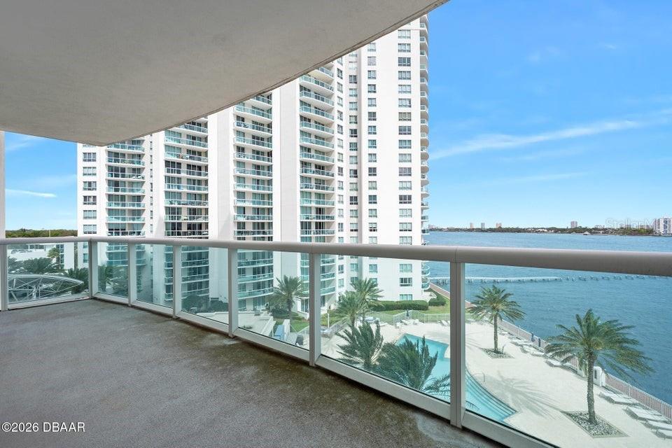 Image 3 of 54 For 231 Riverside Drive 604-1