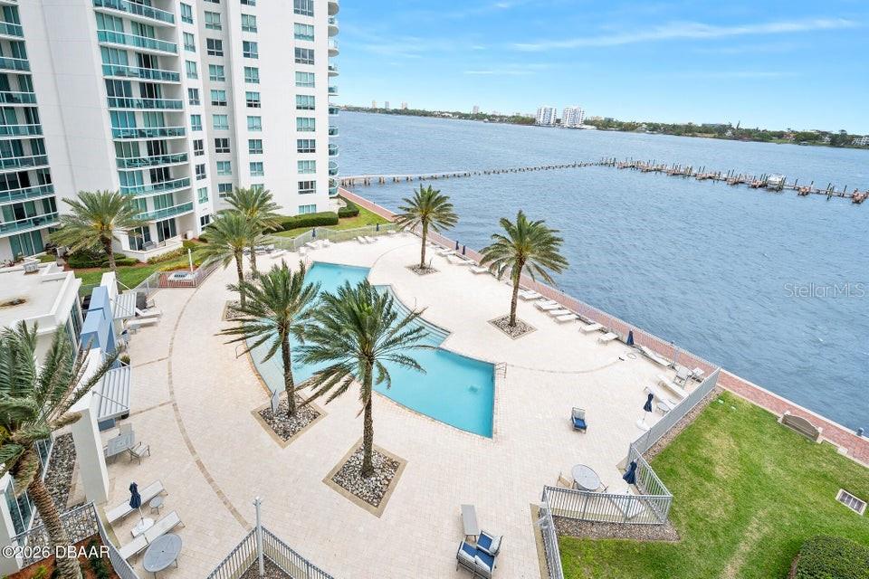 Image 34 of 54 For 231 Riverside Drive 604-1