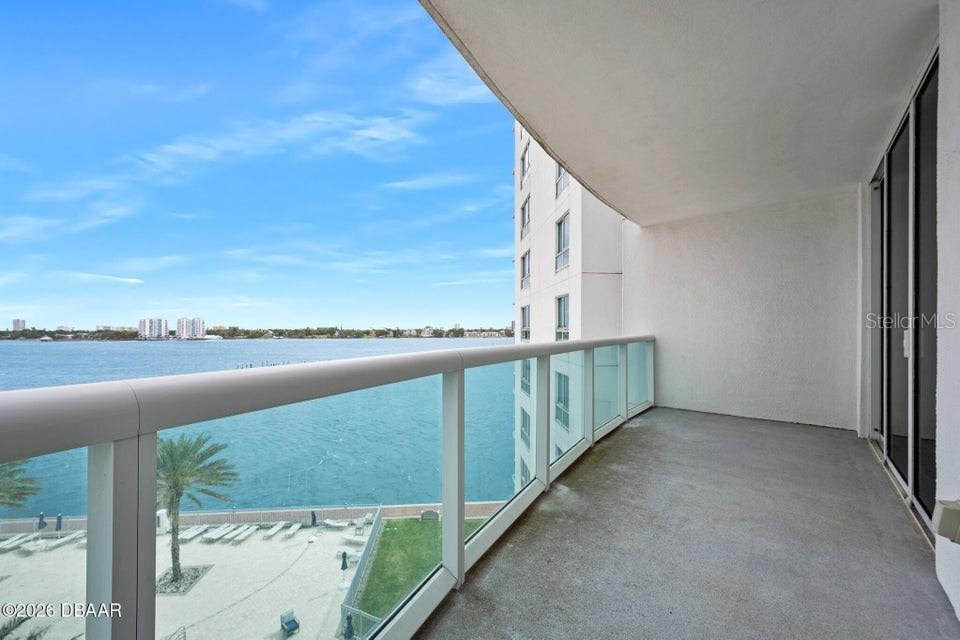 Image 4 of 54 For 231 Riverside Drive 604-1