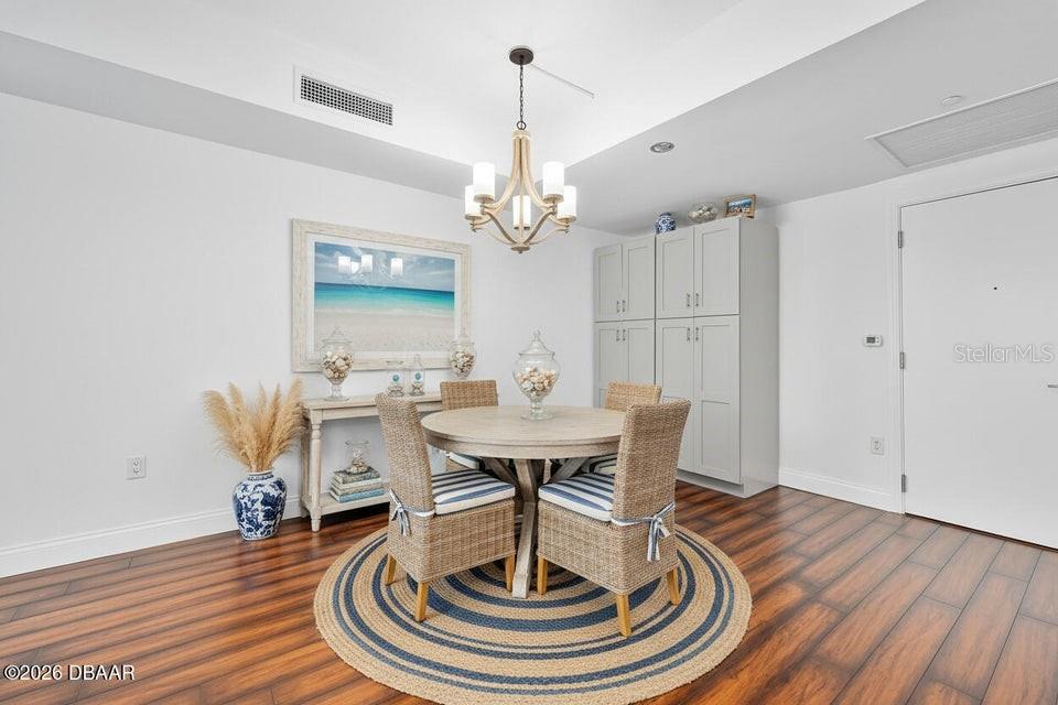 Image 8 of 54 For 231 Riverside Drive 604-1