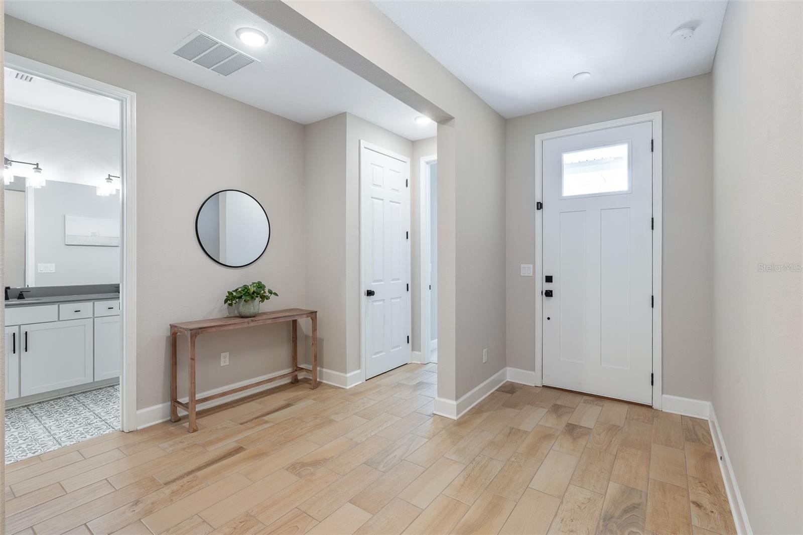 Image 13 of 60 For 46 Moana Court S