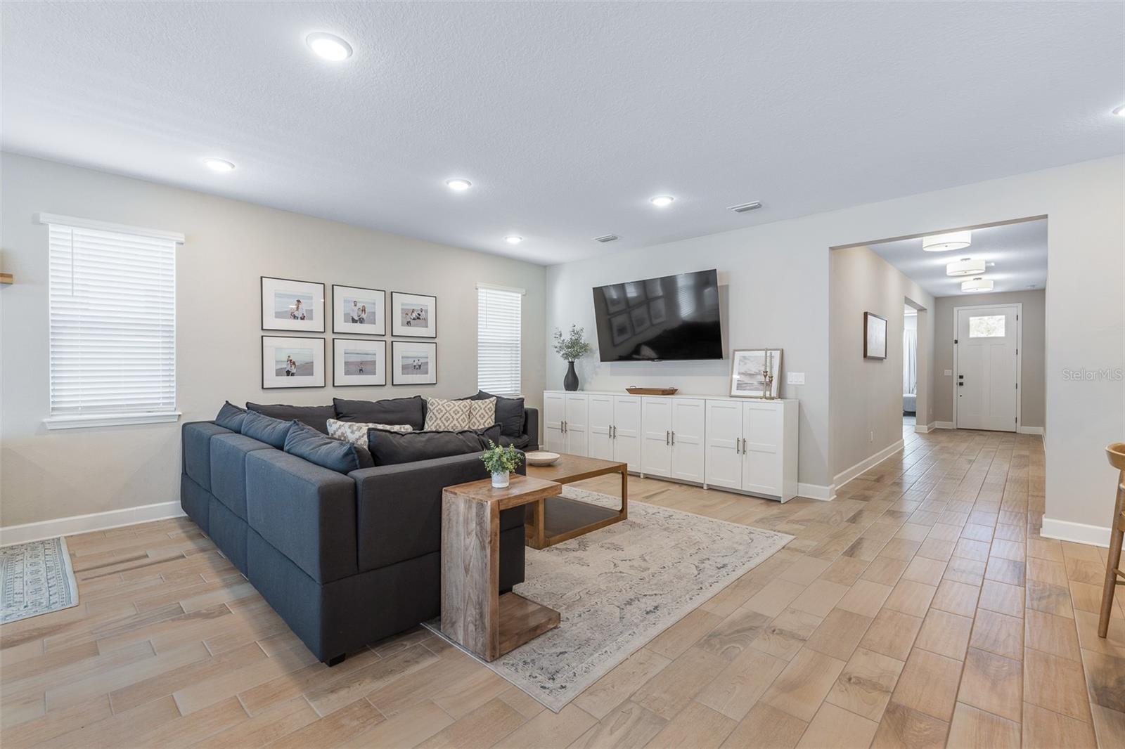 Image 17 of 60 For 46 Moana Court S