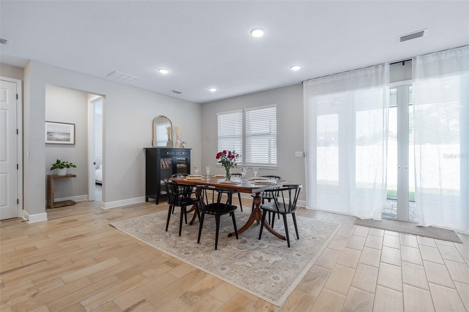 Image 25 of 60 For 46 Moana Court S