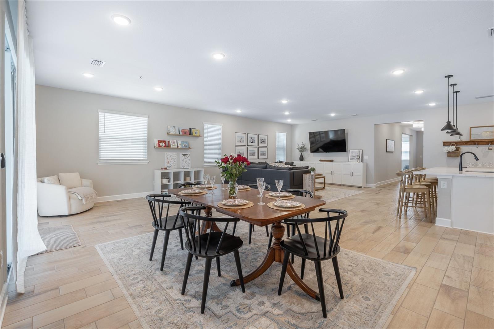 Image 26 of 60 For 46 Moana Court S