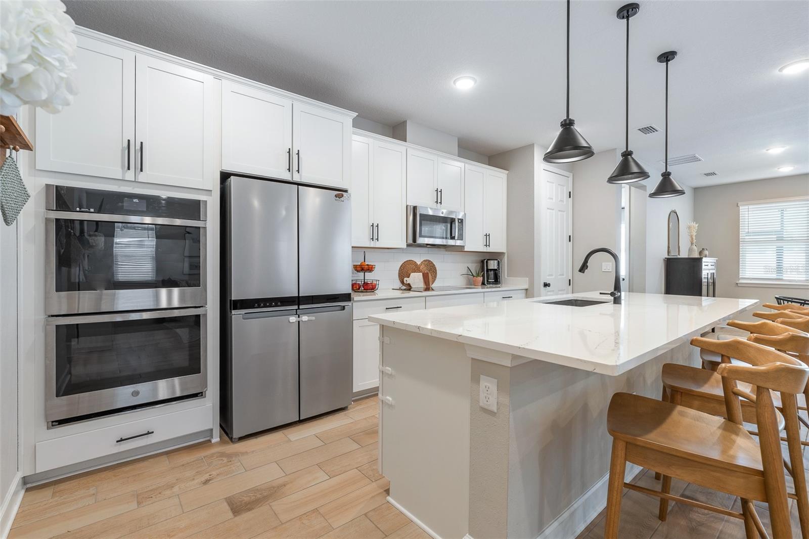 Image 3 of 60 For 46 Moana Court S