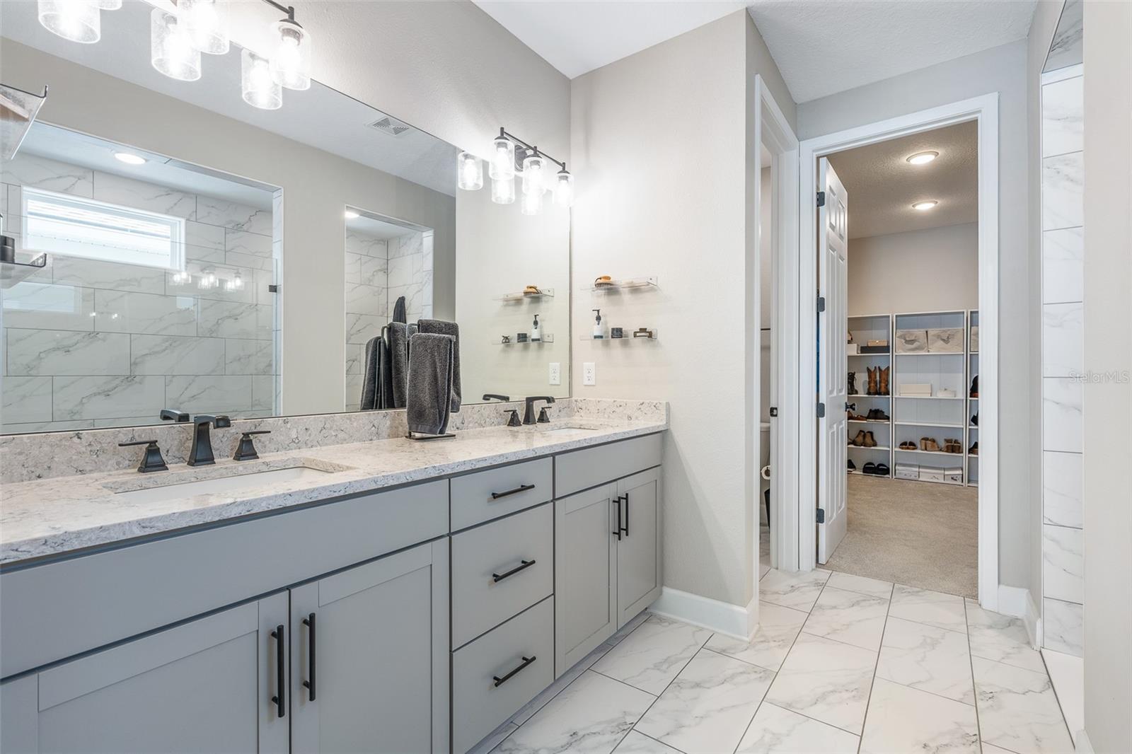 Image 31 of 60 For 46 Moana Court S