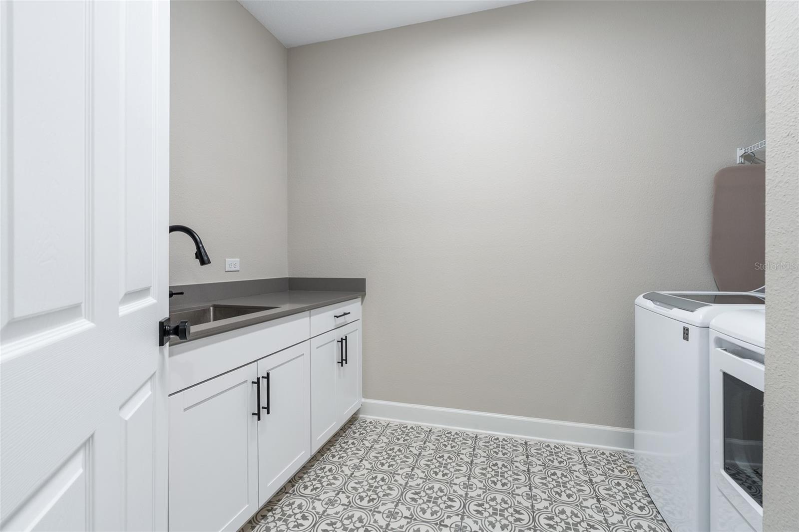 Image 40 of 60 For 46 Moana Court S