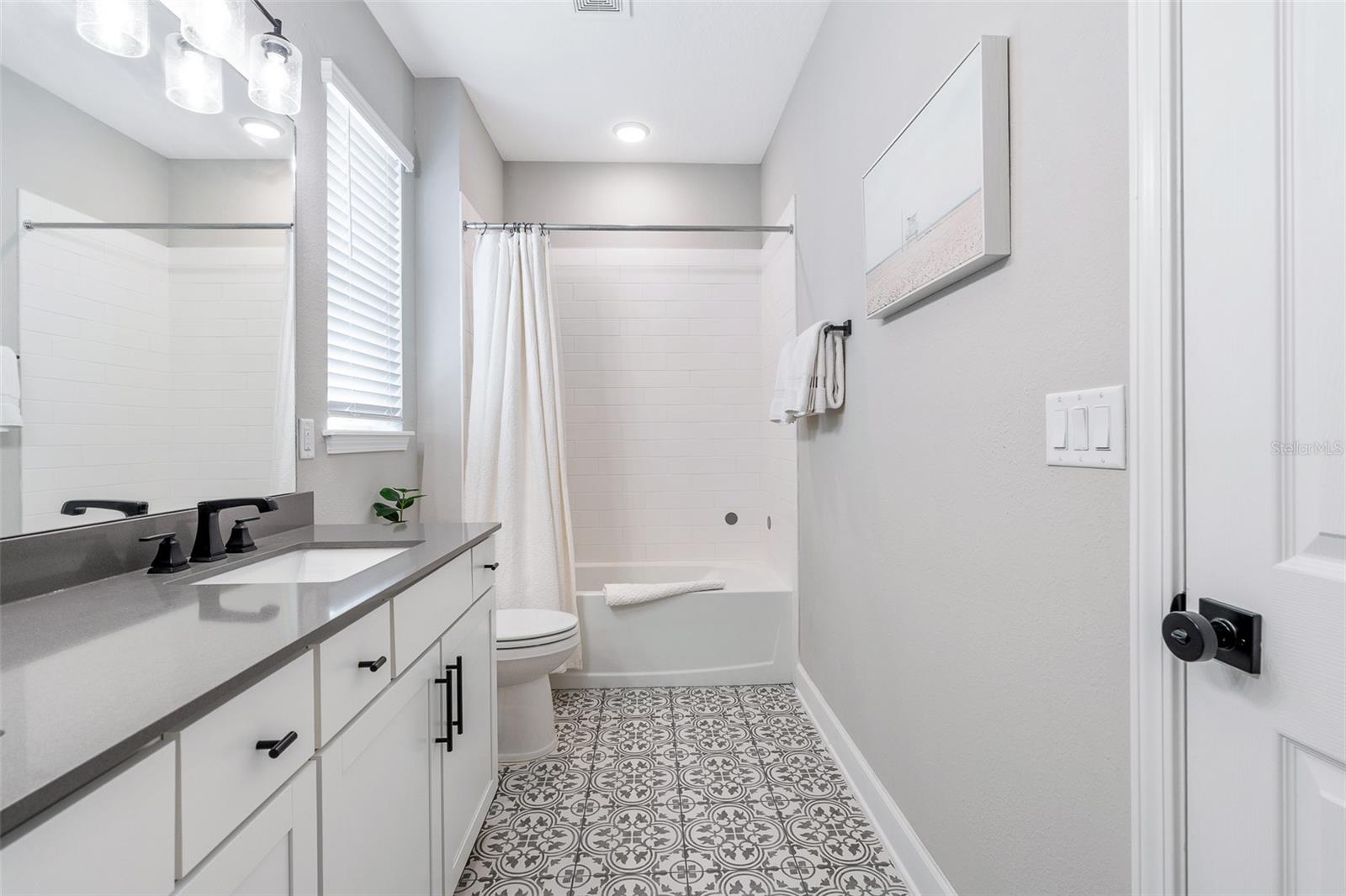 Image 42 of 60 For 46 Moana Court S