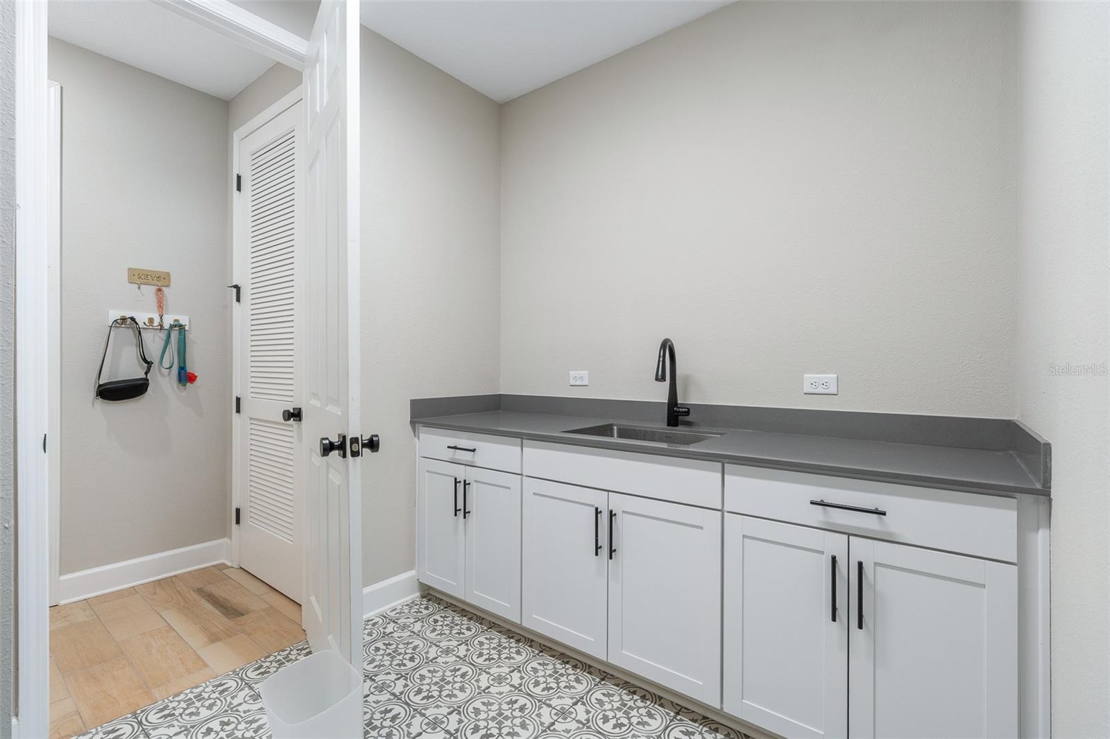 Image 46 of 60 For 46 Moana Court S