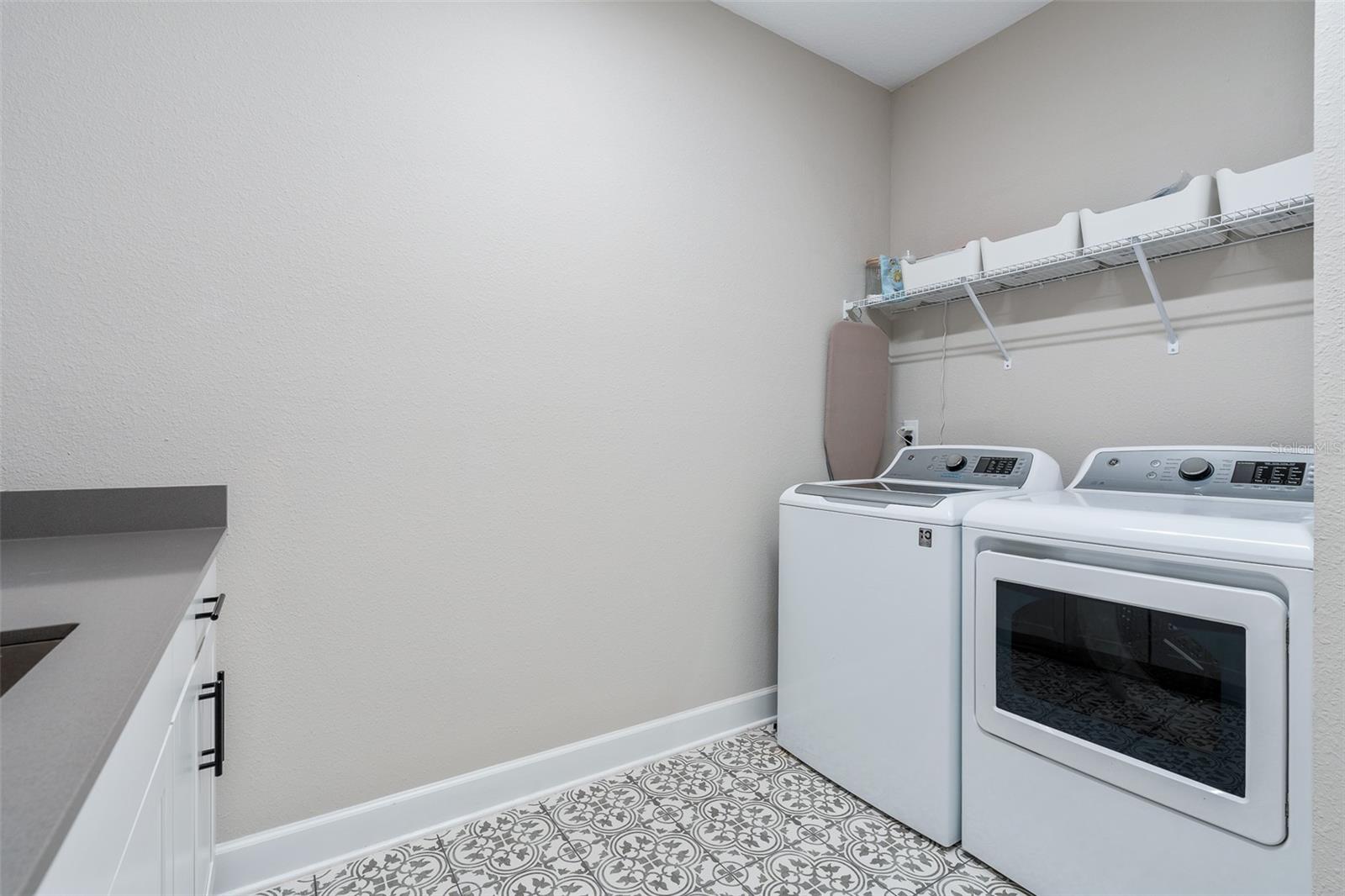 Image 47 of 60 For 46 Moana Court S