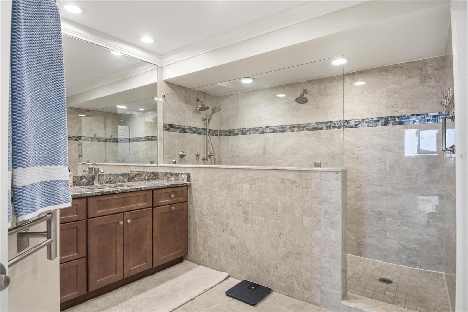 Image 14 of 67 For 11 Avenue De La Mer 1101