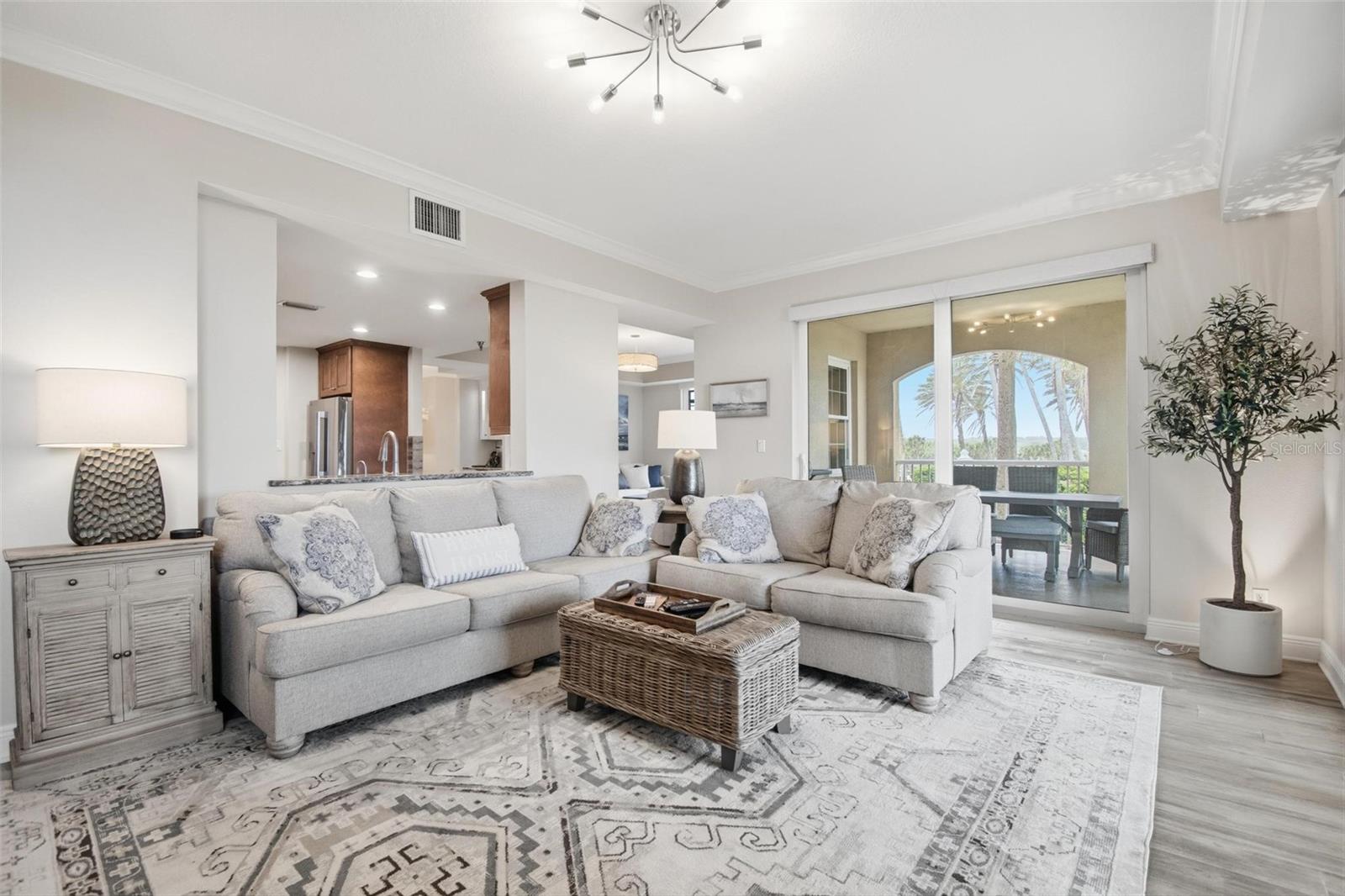 Image 18 of 67 For 11 Avenue De La Mer 1101