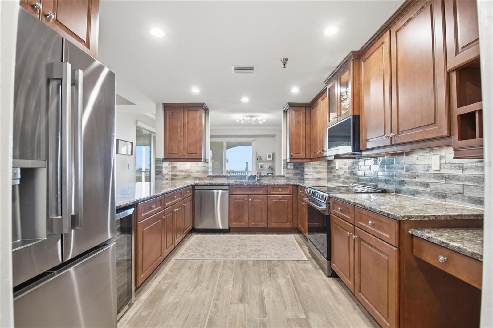 Image 30 of 67 For 11 Avenue De La Mer 1101