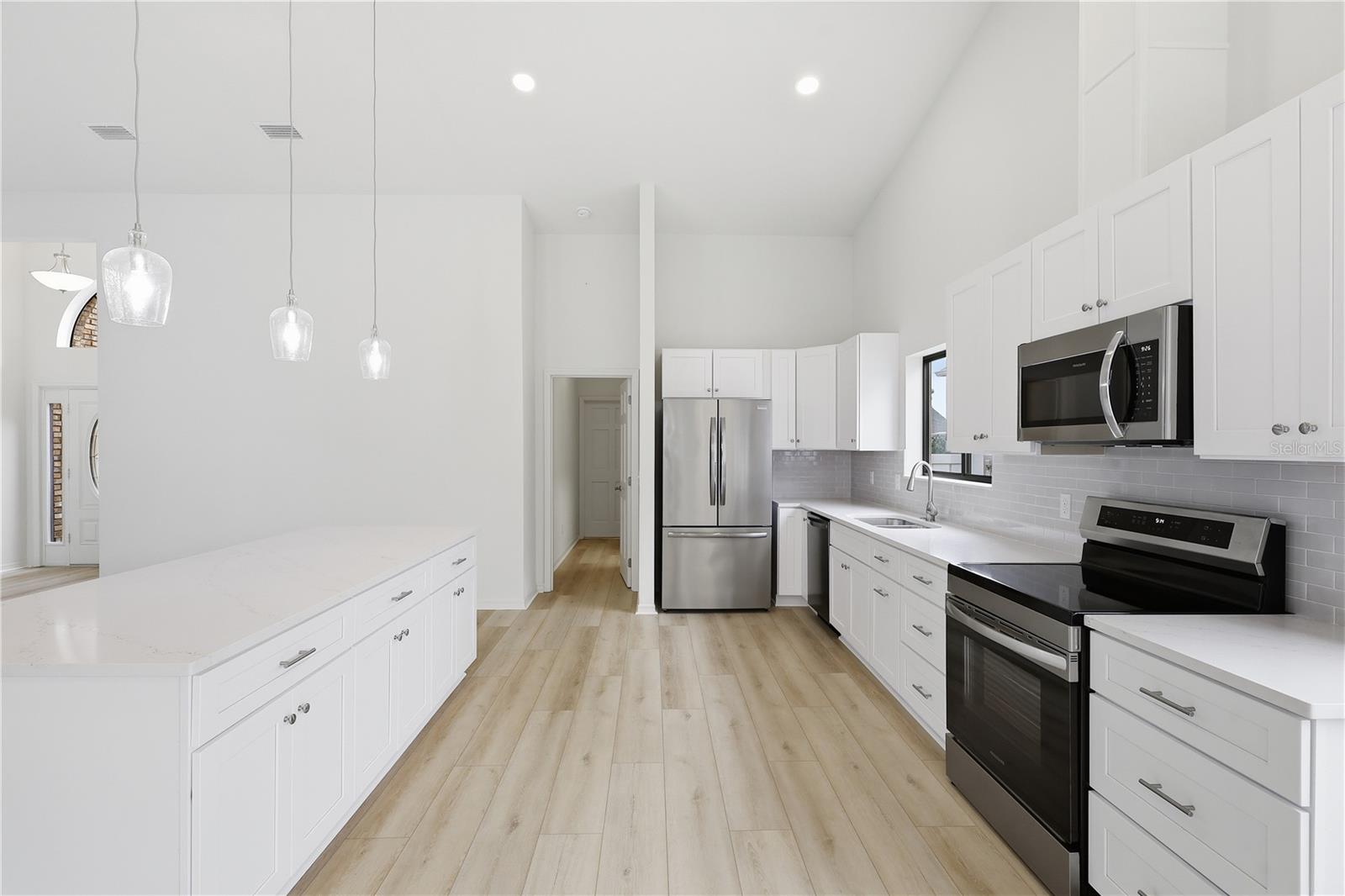 Image 12 of 55 For 15 Cedarfield Court