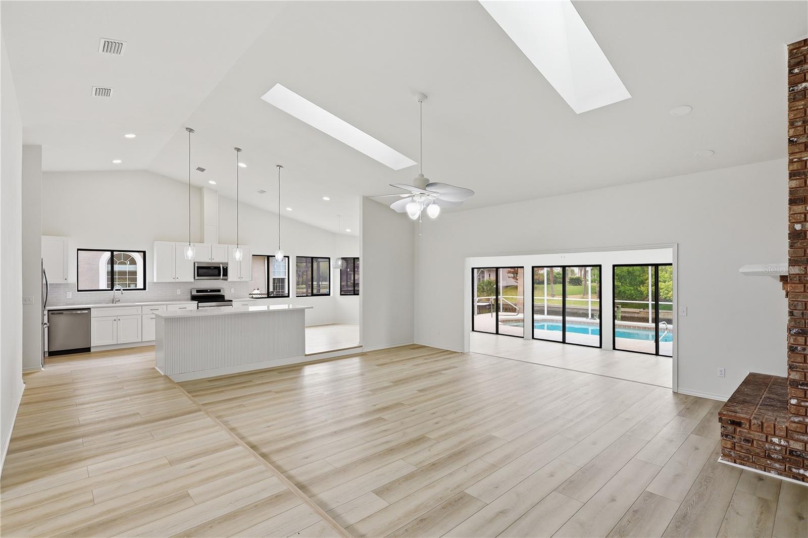 Image 18 of 55 For 15 Cedarfield Court