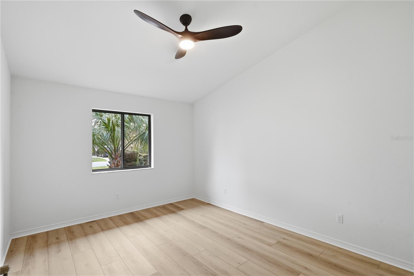 Image 23 of 55 For 15 Cedarfield Court