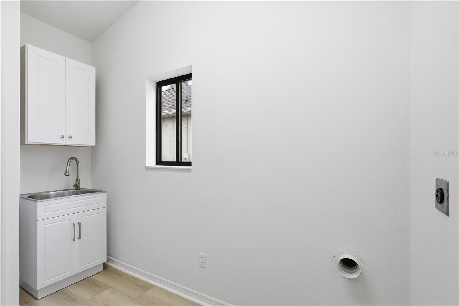 Image 40 of 55 For 15 Cedarfield Court