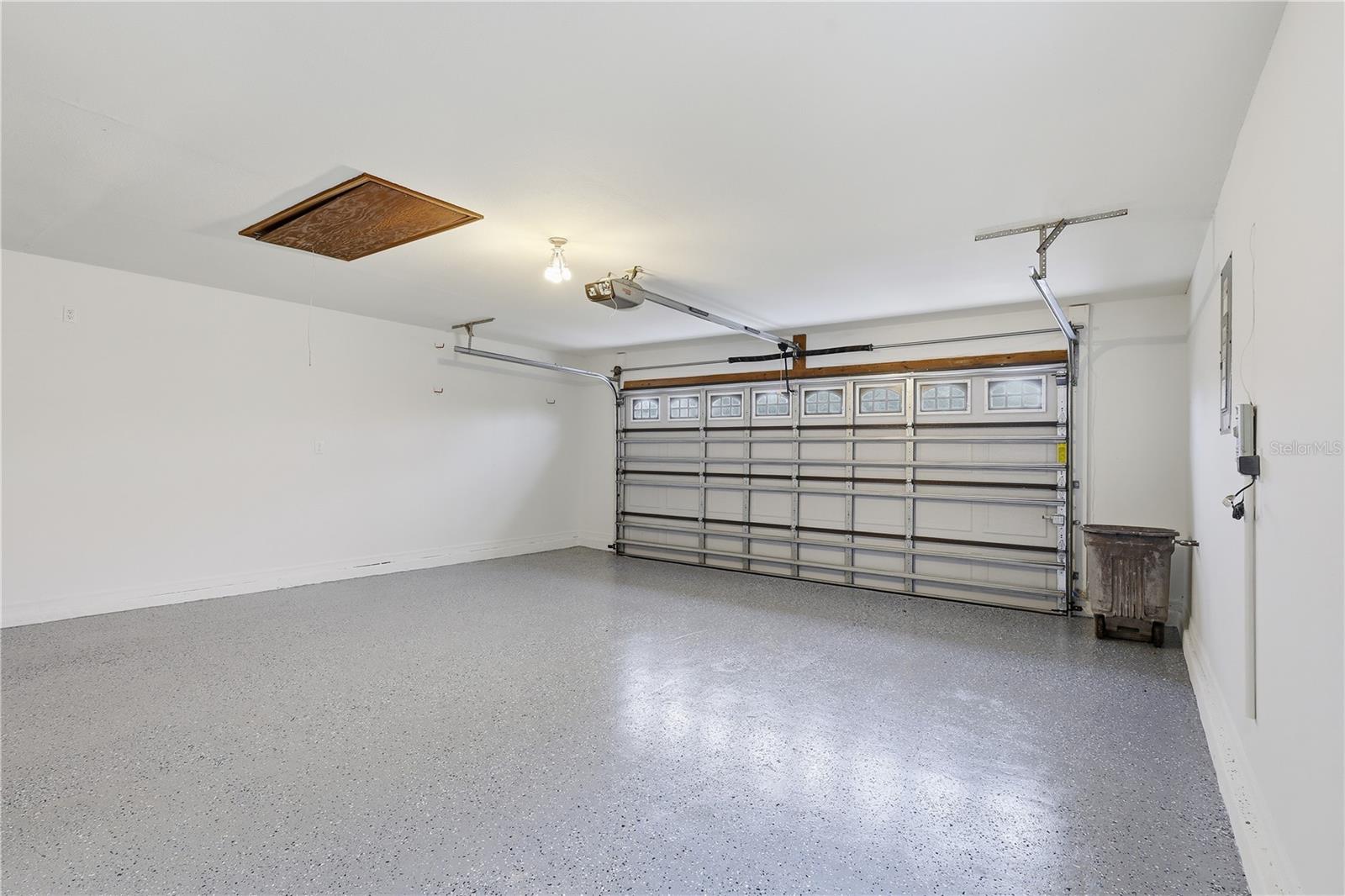 Image 41 of 55 For 15 Cedarfield Court