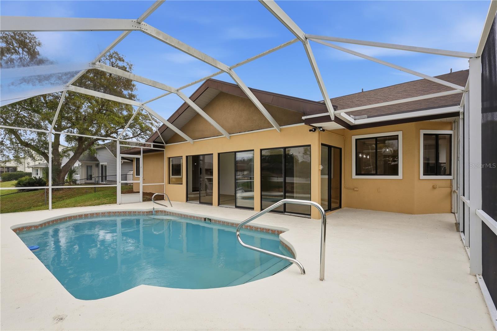 Image 43 of 55 For 15 Cedarfield Court