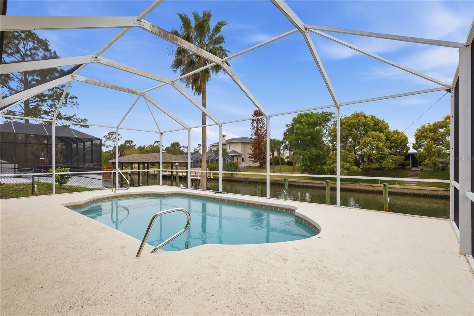 Image 44 of 55 For 15 Cedarfield Court