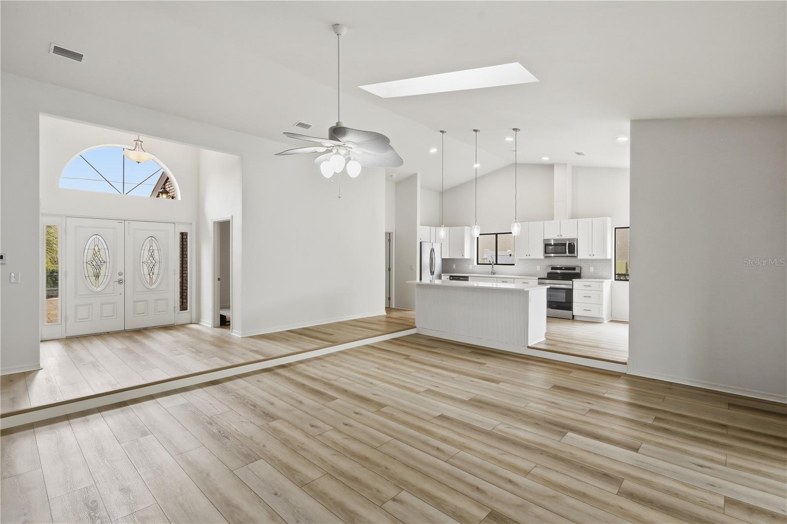 Image 8 of 55 For 15 Cedarfield Court