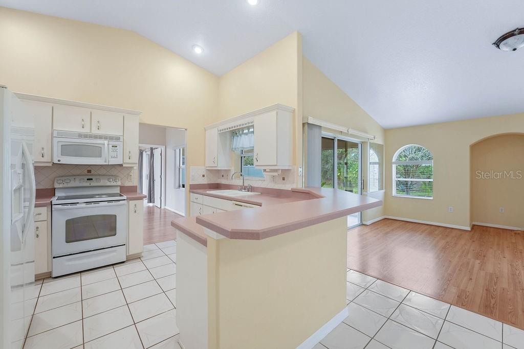 Image 2 of 44 For 28 Princeton Lane
