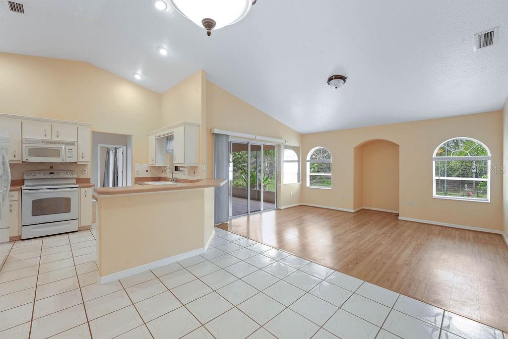 Image 7 of 44 For 28 Princeton Lane