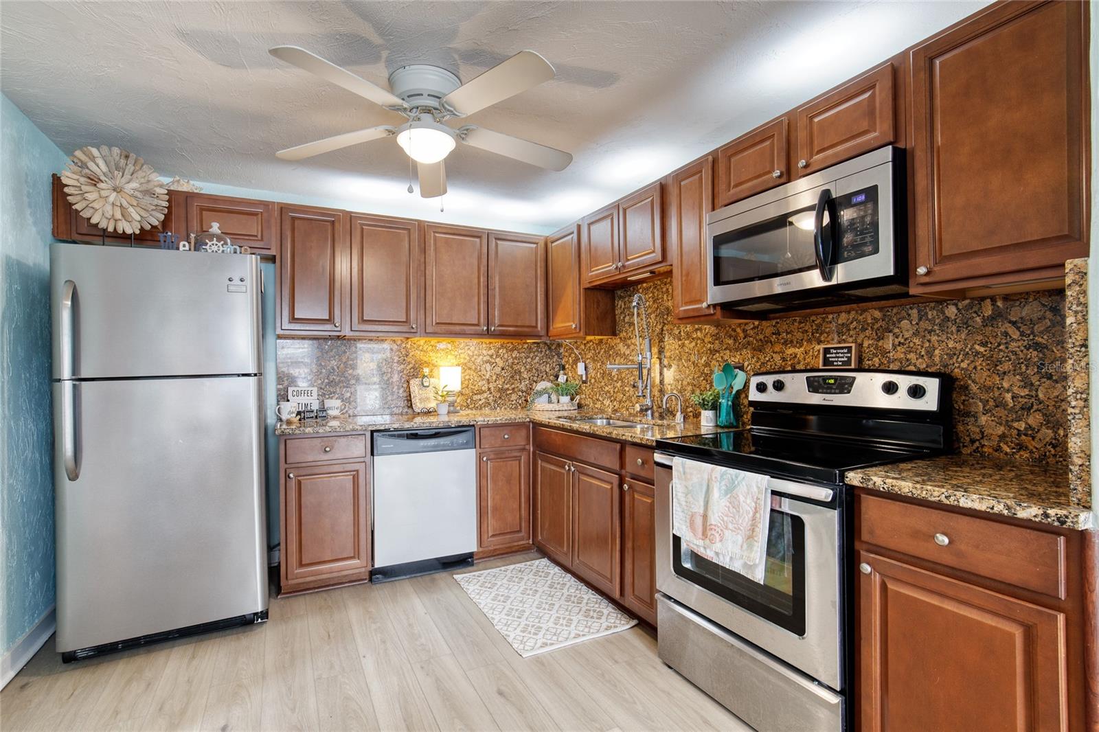 Image 12 of 36 For 4 Ocean Shore Drive