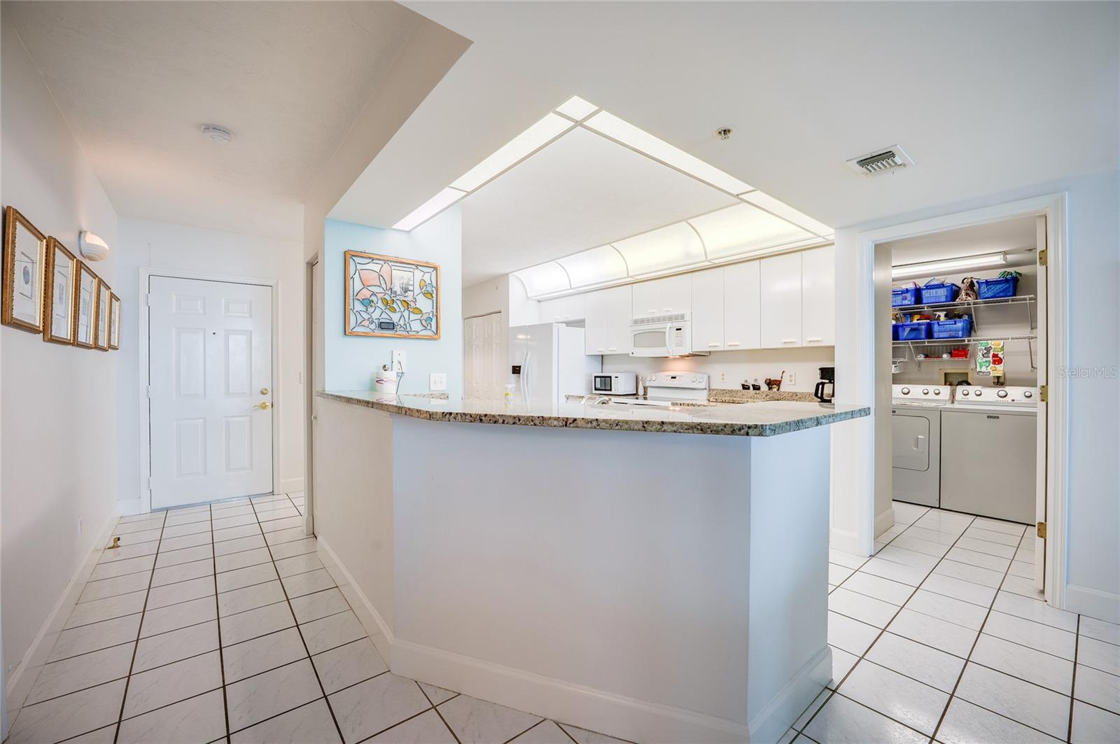 Image 11 of 35 For 4565 Atlantic Avenue 5407