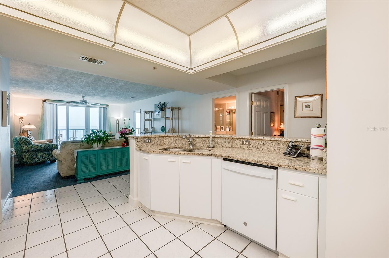 Image 12 of 35 For 4565 Atlantic Avenue 5407